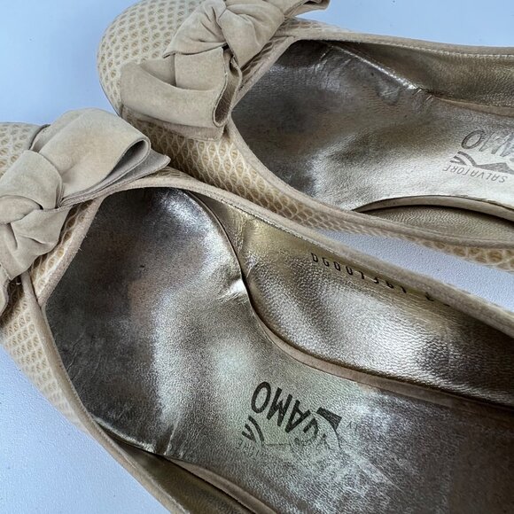 Salvatore Ferragamo Womens Tan Snake Embossed Leather Pumps Suede Bow size 9.5 - Picture 12 of 16